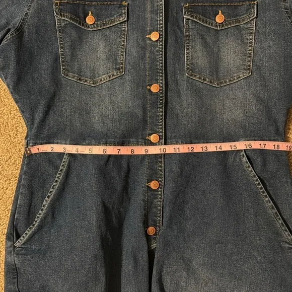 Celebrity pink jumpsuit - Picture 6 of 9